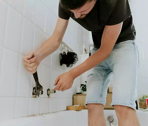 Affordable Bathtub Faucet Replacement in Englewood: Choose Experienced Local Technicians