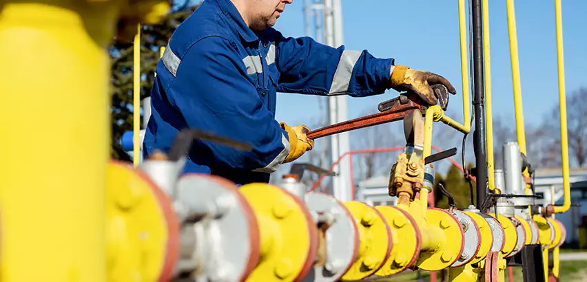 Emergency Gas Line Repair in Englewood